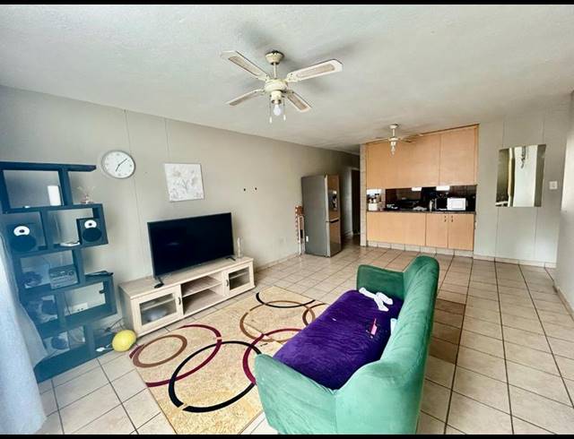 2 BEDROOM APARTMENT FOR SALE IN WONDERBOOM SOUTH